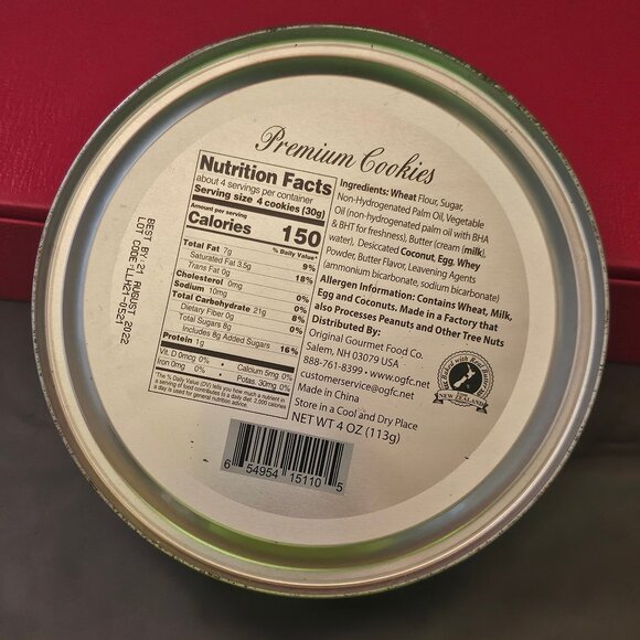 Vintage Snowy Village Christmas Cookie Tin Preowned Condition - Picture 2 of 4